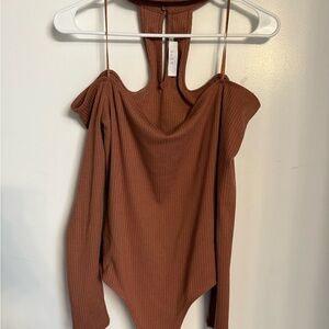 ASTR Brown Ribbed Cold-Shoulder Bodysuit
